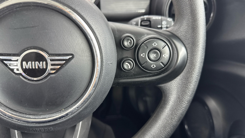 MINI Hatchback 1.5 Cooper Classic II 3dr [Comfort Pack] Petrol Hatchback